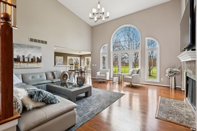 7389 Saint Ives Place, West Chester, OH 45069