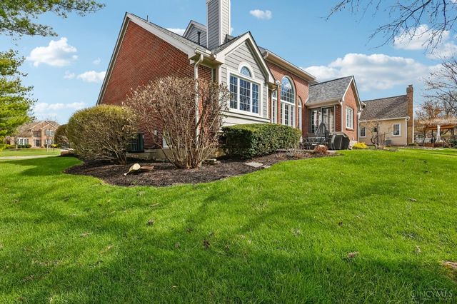 7389 Saint Ives Place, West Chester, OH 45069