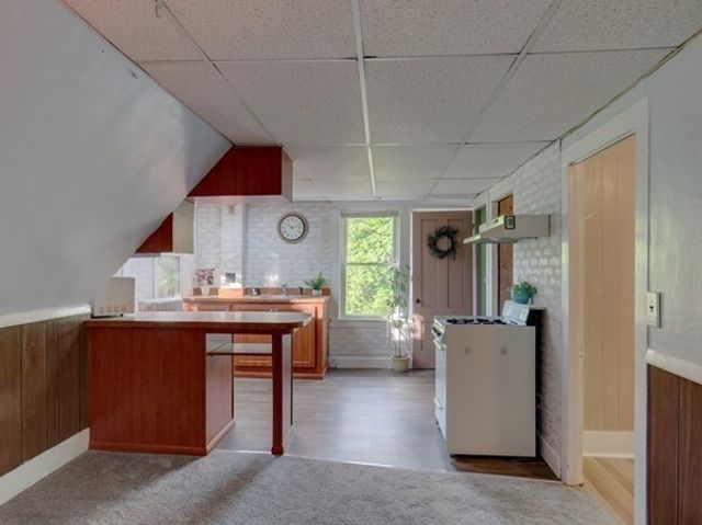 158 Franklin 2, Whitman, MA 02382