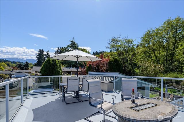 293 N Ridge View Dr, Port Angeles, WA 98362