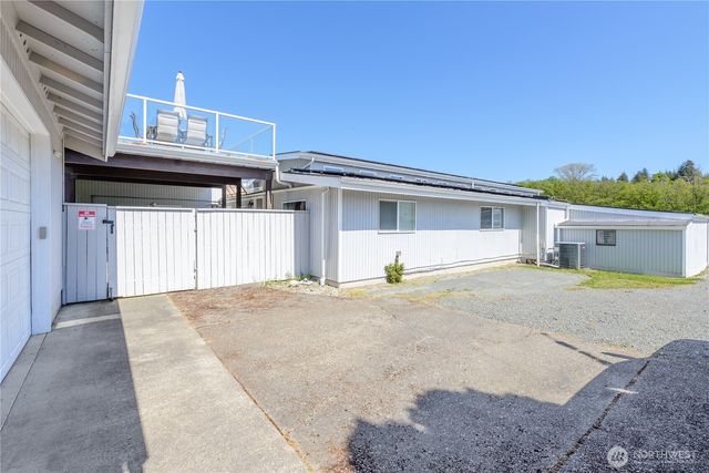 293 N Ridge View Dr, Port Angeles, WA 98362