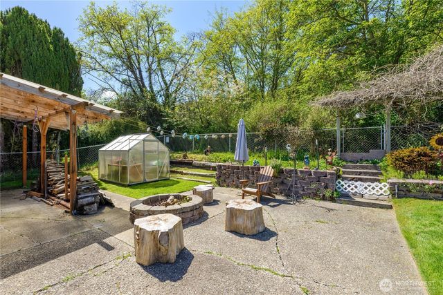 293 N Ridge View Dr, Port Angeles, WA 98362