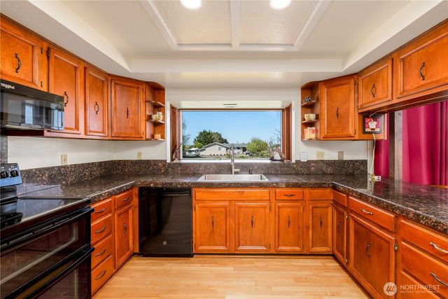293 N Ridge View Dr, Port Angeles, WA 98362
