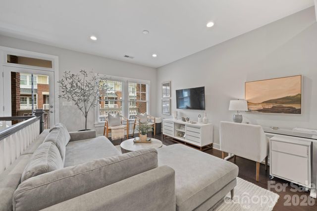 1214 Macomb Place, Charlotte, NC 28208