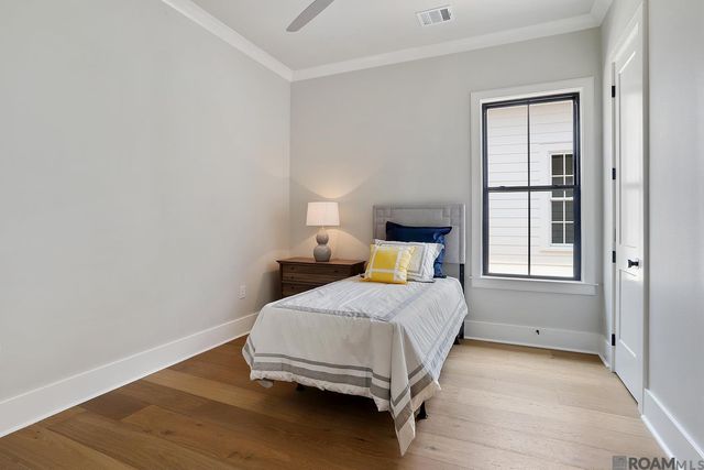 13755 Golden Holly Ln, Baton Rouge, LA 70810