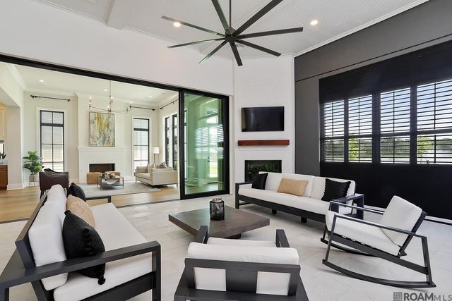 13755 Golden Holly Ln, Baton Rouge, LA 70810