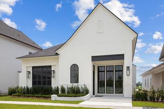 13755 Golden Holly Ln, Baton Rouge, LA 70810