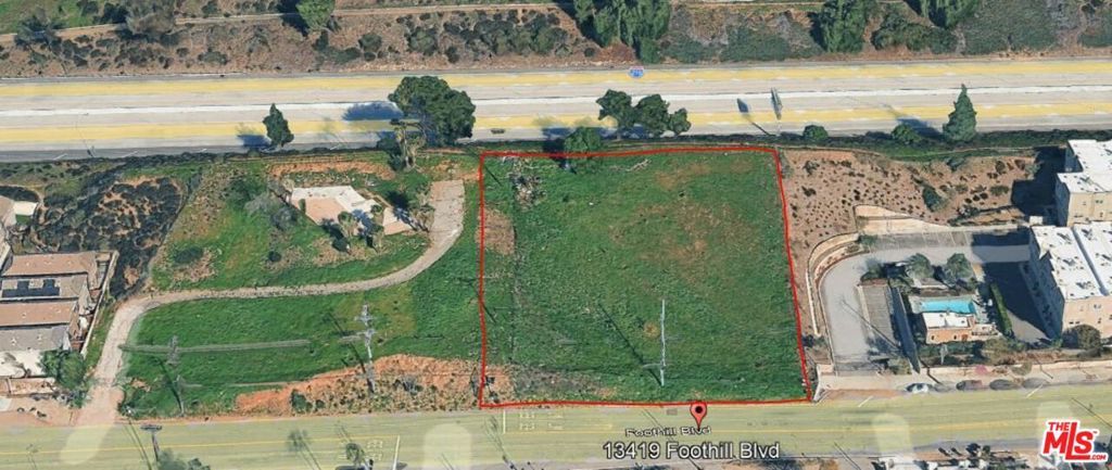 13419 Foothill Blvd, Sylmar, CA 91342 — exterior