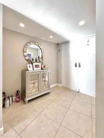 5420 N Ocean Drive 906, Singer Island, FL 33404