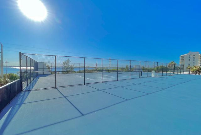 5420 N Ocean Drive 906, Singer Island, FL 33404