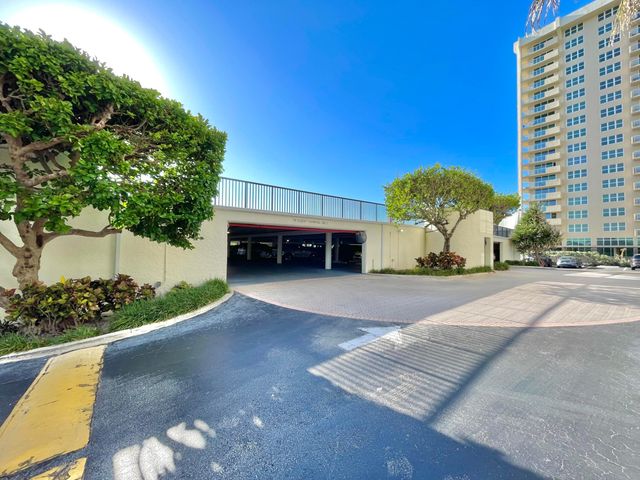 5420 N Ocean Drive 906, Singer Island, FL 33404
