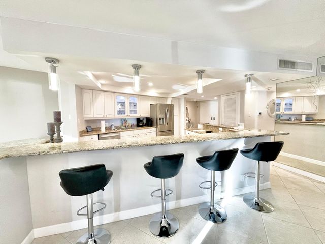 5420 N Ocean Drive 906, Singer Island, FL 33404