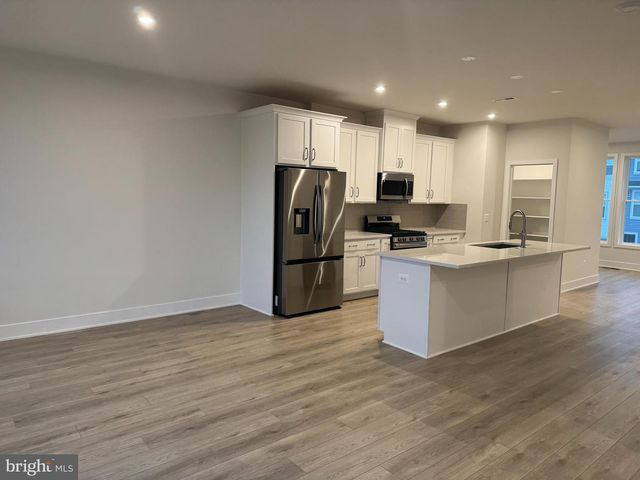 112 GALAXY, Stephenson, VA 22656