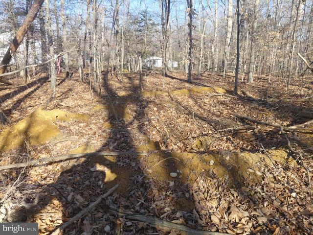7060 ANNAPOLIS WOODS RD, La Plata, MD 20646