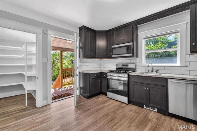 330 Chambers Road, Riverview, MO 63137