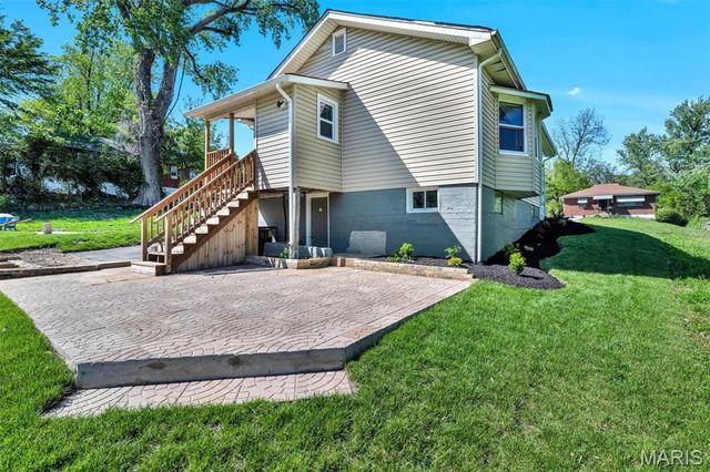 330 Chambers Road, Riverview, MO 63137