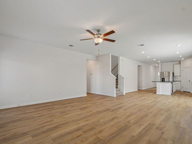 280 Red Tail Hawk LN, Cedar Creek, TX 78612