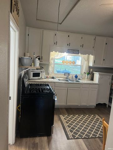 2713 Prairie Grove Drive Drive, Fort Wayne, IN 46809