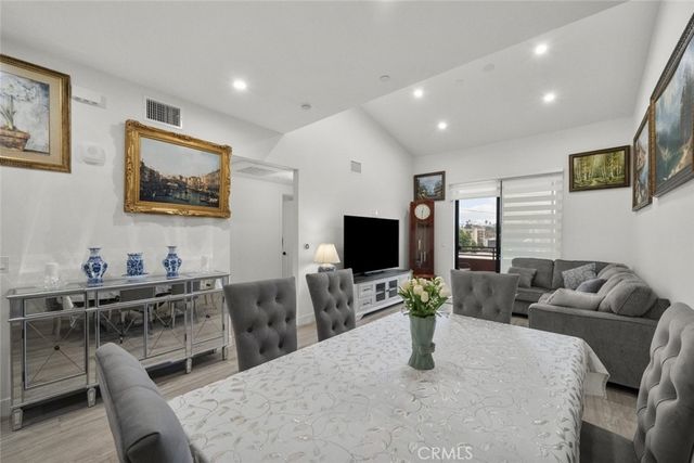 2608 Honolulu Avenue 310, Montrose, CA 91020