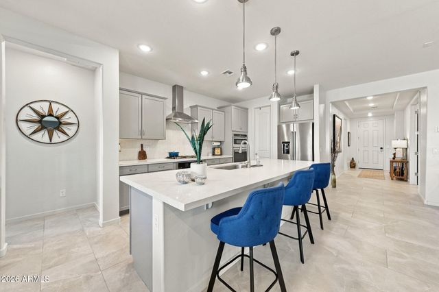 18736 W MONTEBELLO Avenue, Litchfield Park, AZ 85340