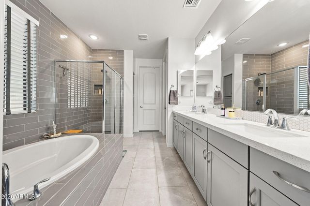 18736 W MONTEBELLO Avenue, Litchfield Park, AZ 85340