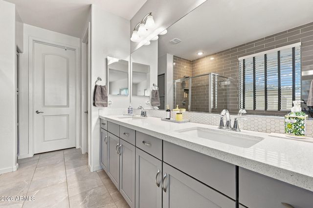 18736 W MONTEBELLO Avenue, Litchfield Park, AZ 85340