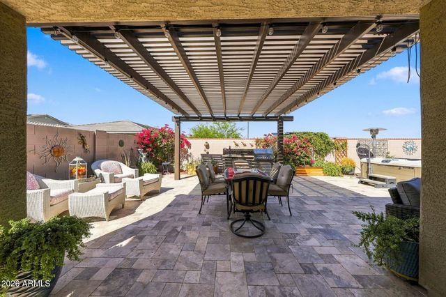 18736 W MONTEBELLO Avenue, Litchfield Park, AZ 85340
