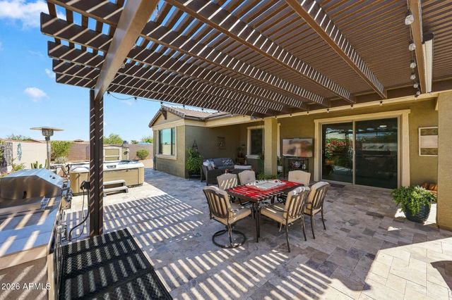 18736 W MONTEBELLO Avenue, Litchfield Park, AZ 85340