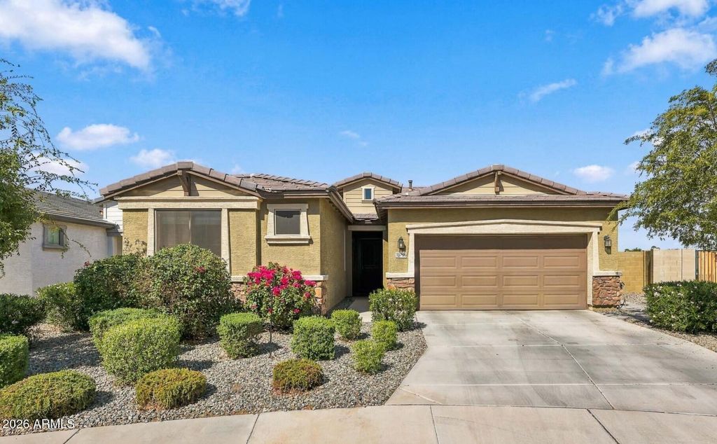 18736 W MONTEBELLO Avenue, Litchfield Park, AZ 85340