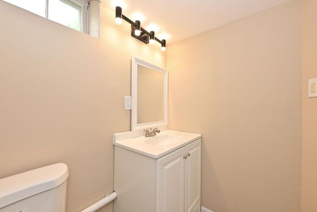 4300 N 73rd STREET, Milwaukee, WI 53216