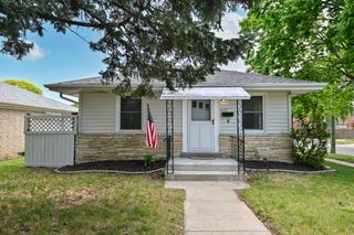 4300 N 73rd STREET, Milwaukee, WI 53216