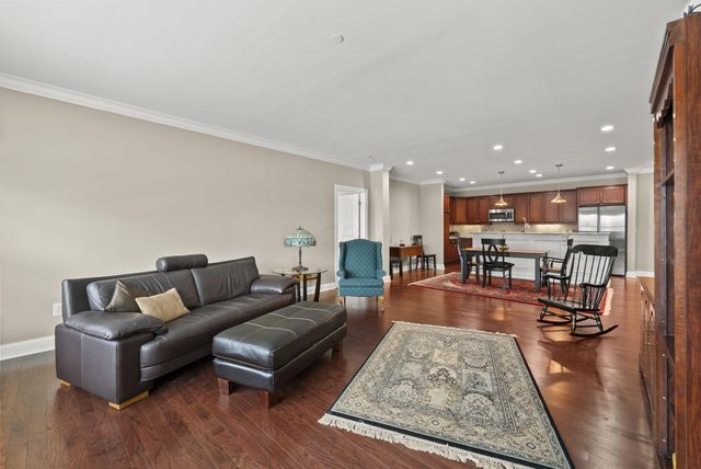 3175 Tremont Road, 313, Columbus, OH 43221