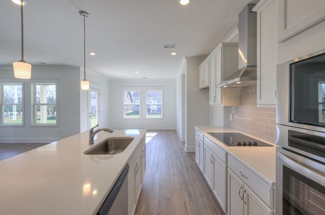 2023 Bennett Creek Drive, Columbia, TN 38401