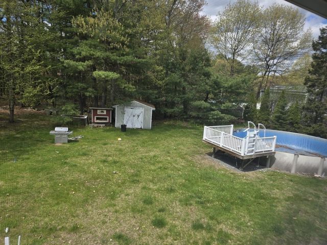 20 Farm Pond Rd, Dracut, MA 01826