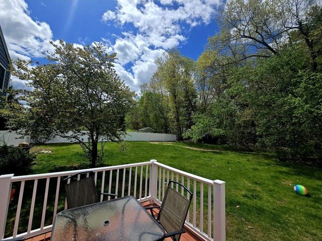 20 Farm Pond Rd, Dracut, MA 01826
