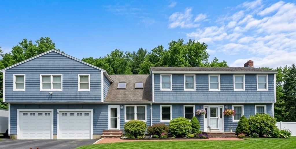 20 Farm Pond Rd, Dracut, MA 01826