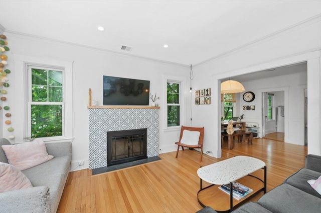 105-107 Adena Rd 105, Newton, MA 02465