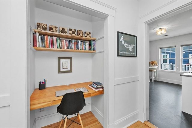 105-107 Adena Rd 105, Newton, MA 02465