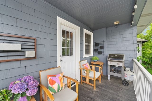 105-107 Adena Rd 105, Newton, MA 02465