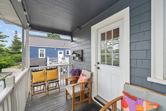 105-107 Adena Rd 105, Newton, MA 02465