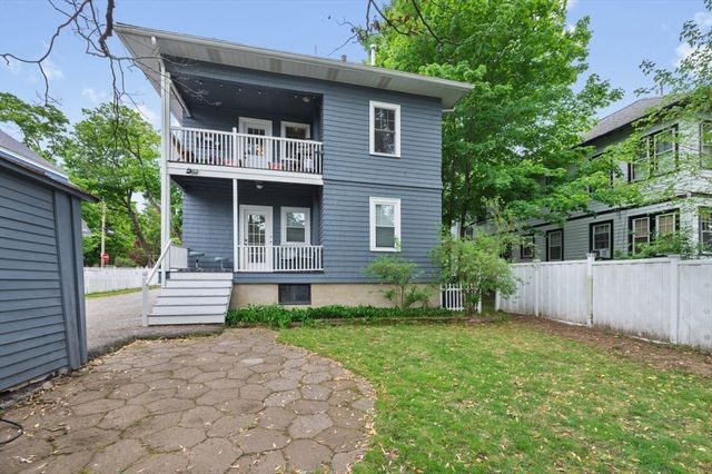 105-107 Adena Rd 105, Newton, MA 02465