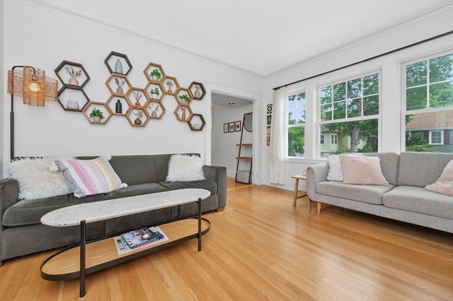 105-107 Adena Rd 105, Newton, MA 02465