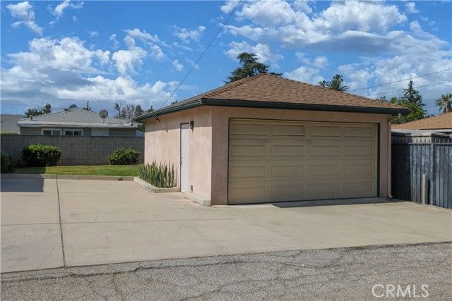 303 N Glendora Avenue, Glendora, CA 91741