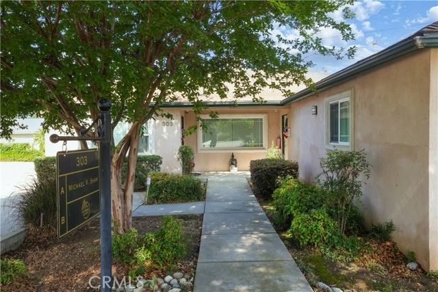 303 N Glendora Avenue, Glendora, CA 91741