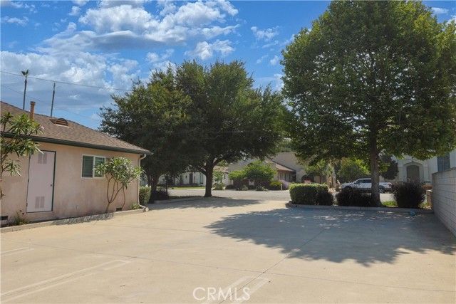 303 N Glendora Avenue, Glendora, CA 91741