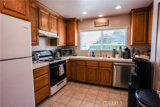 303 N Glendora Avenue, Glendora, CA 91741