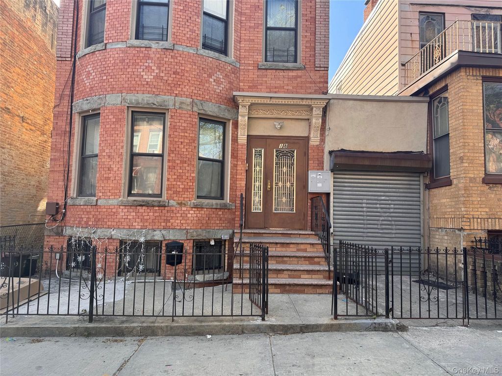 18 Pleasant Place, Brooklyn, NY 11233
