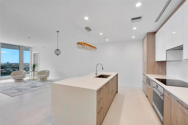 153 N Seabreeze 1803-S, Fort Lauderdale, FL 33304