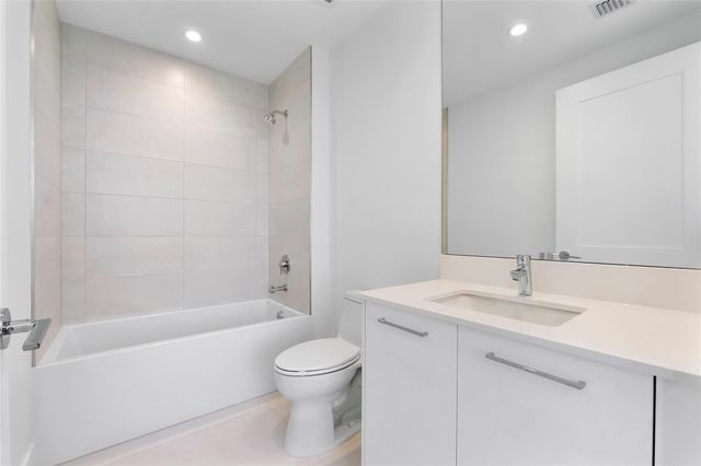 153 N Seabreeze 1803-S, Fort Lauderdale, FL 33304