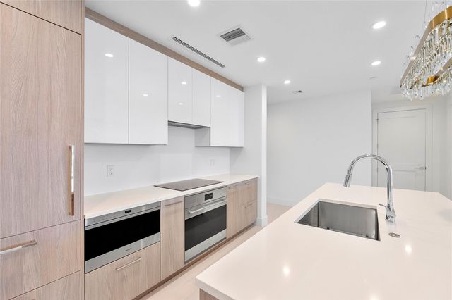 153 N Seabreeze 1803-S, Fort Lauderdale, FL 33304